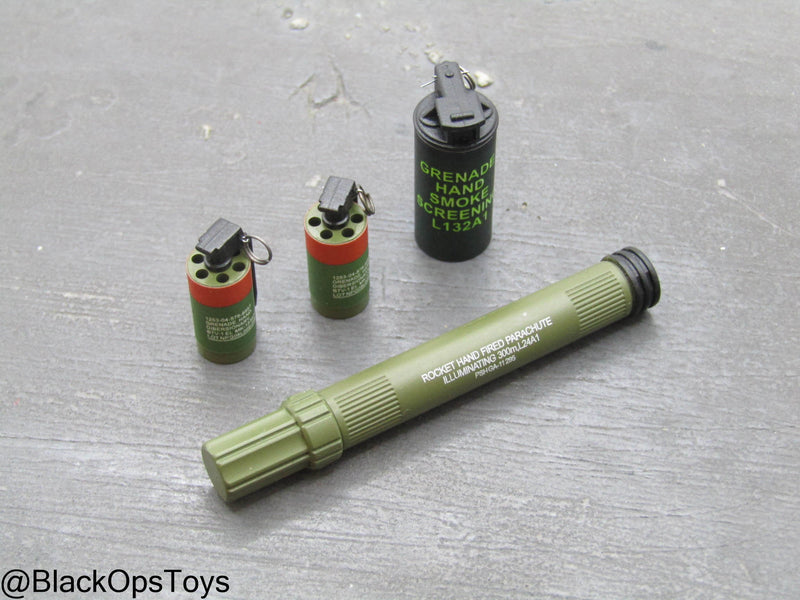 Load image into Gallery viewer, SMU - Coalition Forces - Smoke &amp; Flash Grenade Set w/Flare
