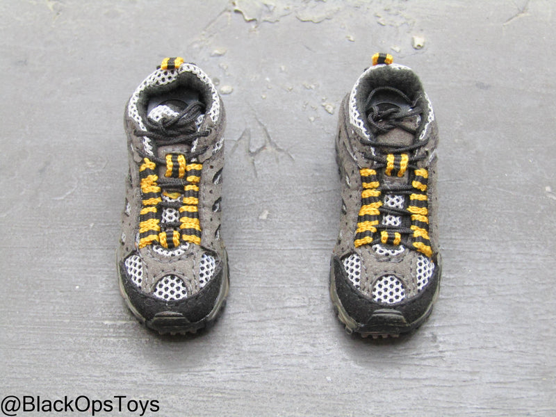 Load image into Gallery viewer, SMU - Coalition Forces - Brown Combat Boots (Peg Type)
