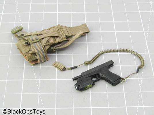 Pistol w/Drop Leg Holster & Tac Light (Solider Story)