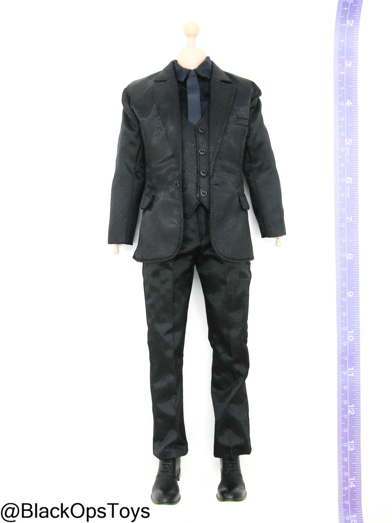 Load image into Gallery viewer, Gangsters Kingdom - Diamond 8 Joy - Male Black Suited Base Body
