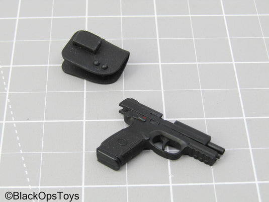 Pistol w/Left-Handed Holster (Hot Toys)