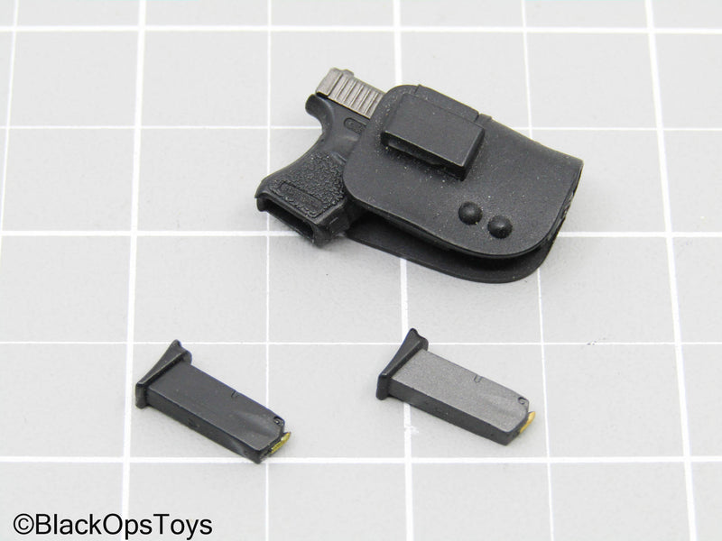 Load image into Gallery viewer, Pistol w/Left-Handed Holster, &amp; Extra Mag (Hot Toys)
