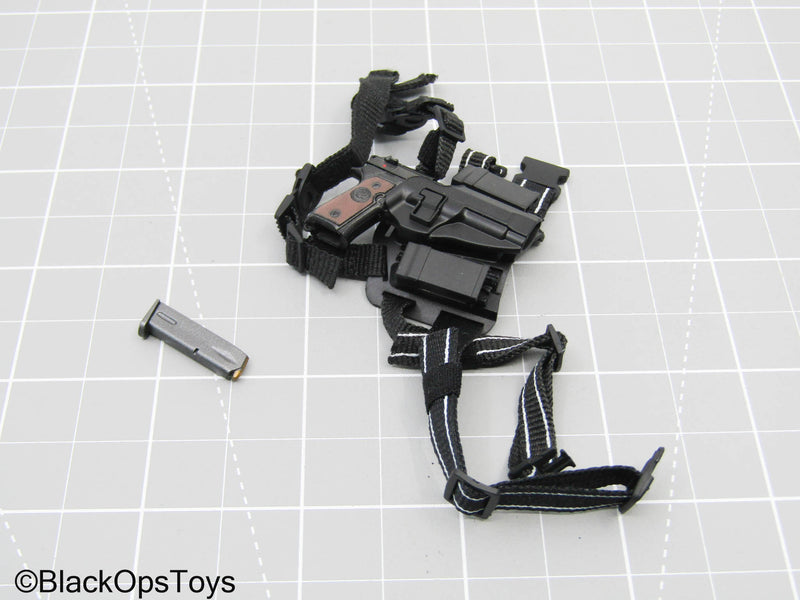 Load image into Gallery viewer, M9 Pistol w/MOLLE Holster (Solider Story)
