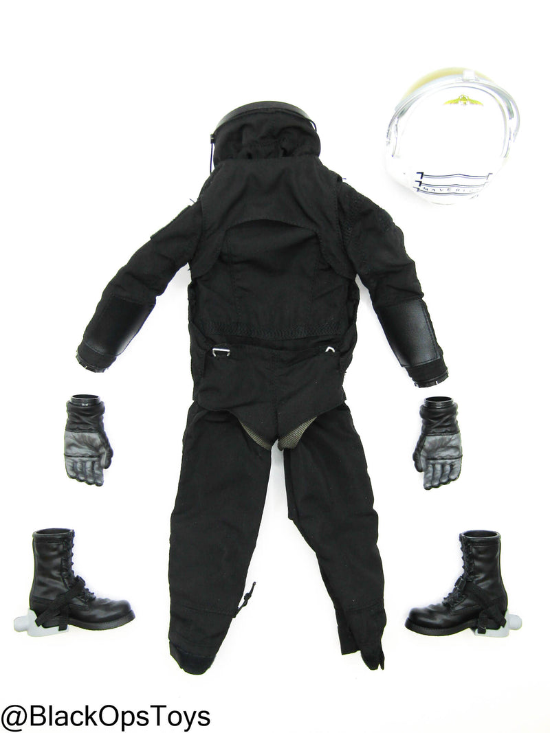 Load image into Gallery viewer, Hypersonic Jet Mission Test Pilot - Complete Pressure Suit Set w/Helmet
