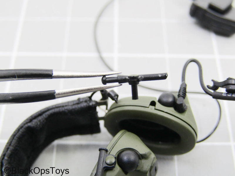 Load image into Gallery viewer, OD Green Radio &amp; Headset (READ DESC)
