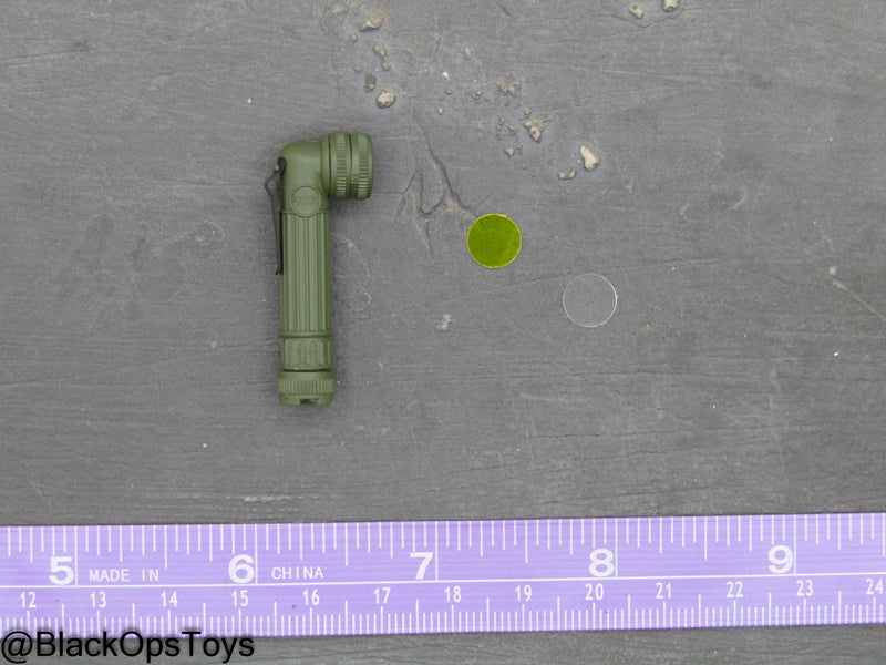 Load image into Gallery viewer, Vietnam US Army Lt. Col. Moore - Angled Flashlight w/Extra Lenses
