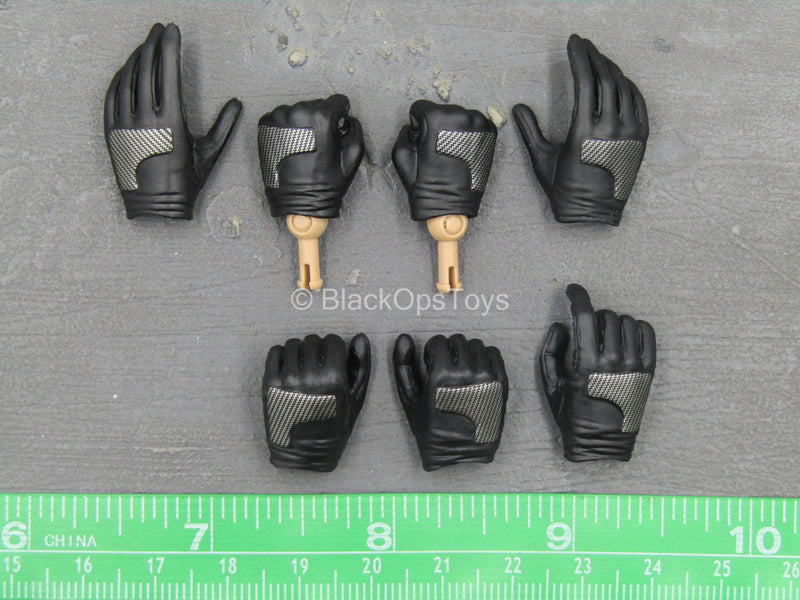 Load image into Gallery viewer, TDKR - Selina Kyle - Female Black Gloved Hand Set
