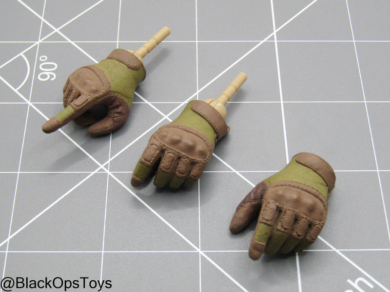 Load image into Gallery viewer, SSO - Russian Federation - Tan Gloved Hand Set
