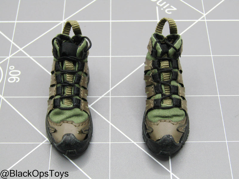Load image into Gallery viewer, SSO - Russian Federation - Tan Combat Boots (Peg Type)

