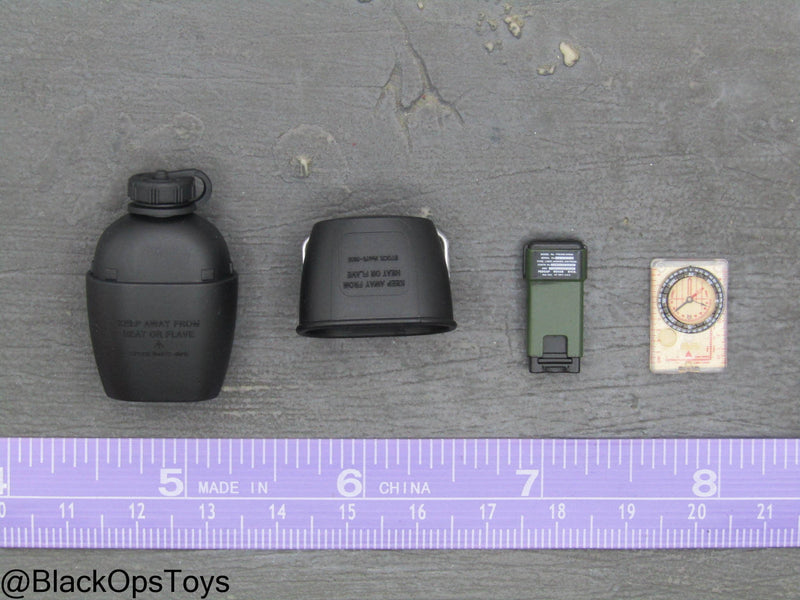 Load image into Gallery viewer, Bravo Two Zero - SAS Patrol Leader - Canteen w/Strobe &amp; Compass
