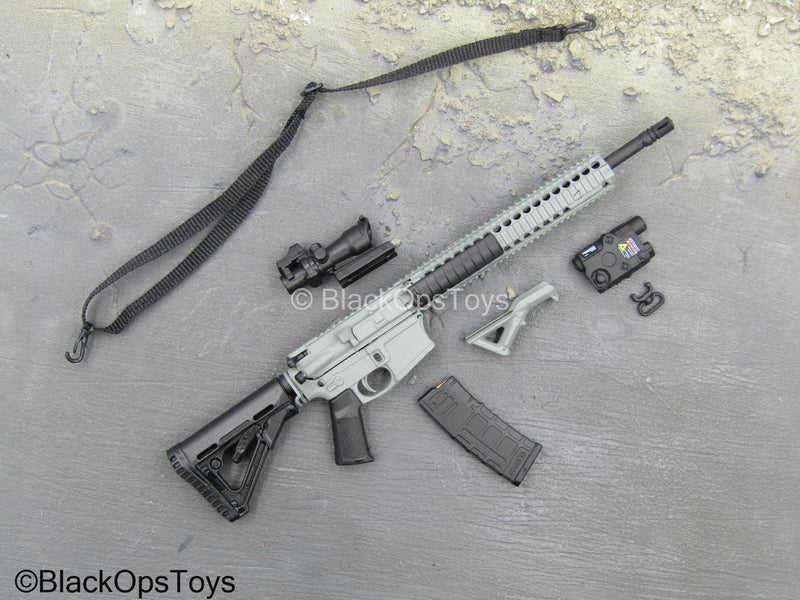 Load image into Gallery viewer, Modern Battlefield Ghost - AR-15 Assault Rifle w/Attachment Set

