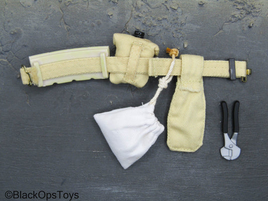 WWII - Tan Belt w/Pouch & Gear Set