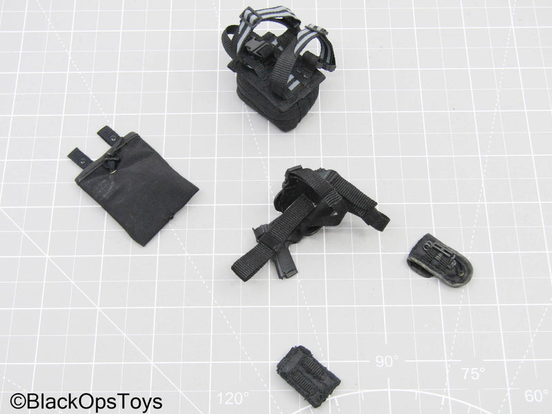 Load image into Gallery viewer, 1911 Pistol w/Left-Handed Drop Leg Holster w/Pouch &amp; Mag Set
