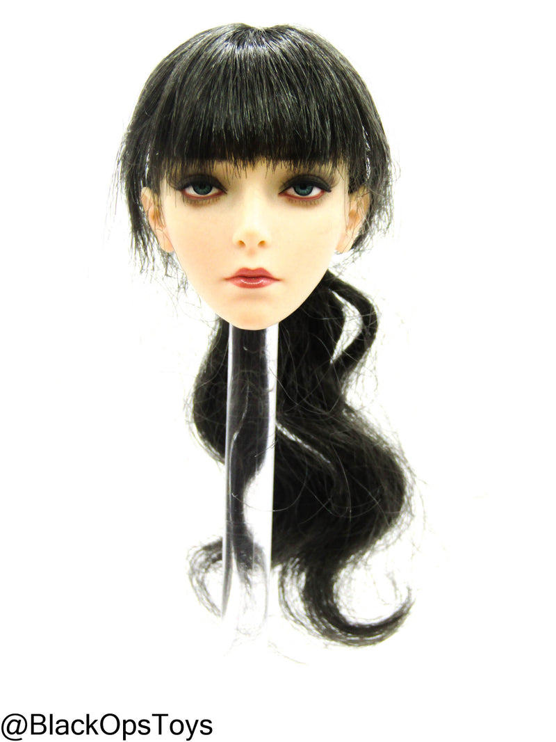 Load image into Gallery viewer, Frontline Maid Girl - Female Base Body w/Headsculpt &amp; Stand
