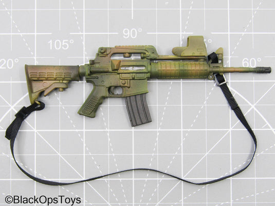 Desert M4 Assault Rifle w/Holographic Sight (Toy Soldier)
