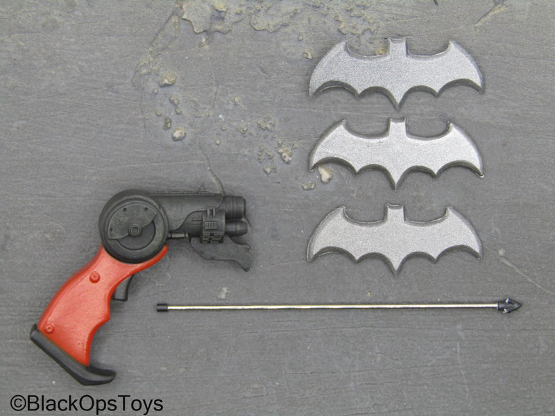 Load image into Gallery viewer, Batman N52 Dark Knight - Grappling Gun w/Batarangs
