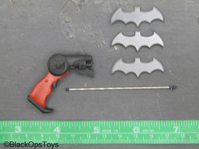 Load image into Gallery viewer, Batman N52 Dark Knight - Grappling Gun w/Batarangs
