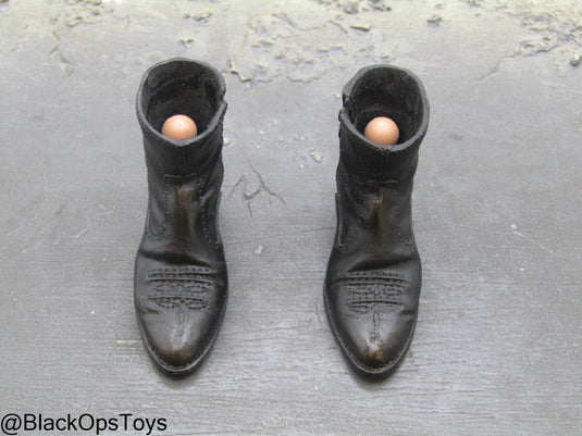 Black Molded Boots (Peg Type)
