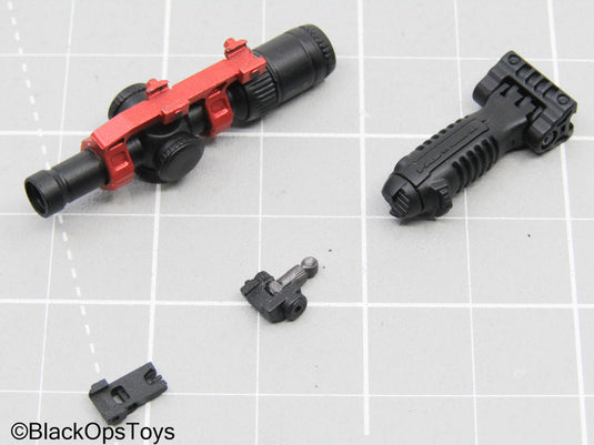 Black Scope w/Foregrip & Iron Sights