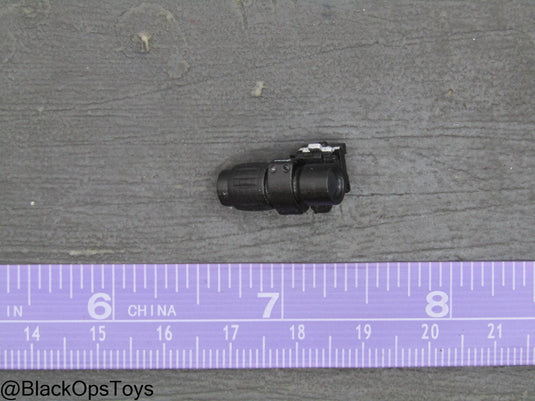 Black Magnifier