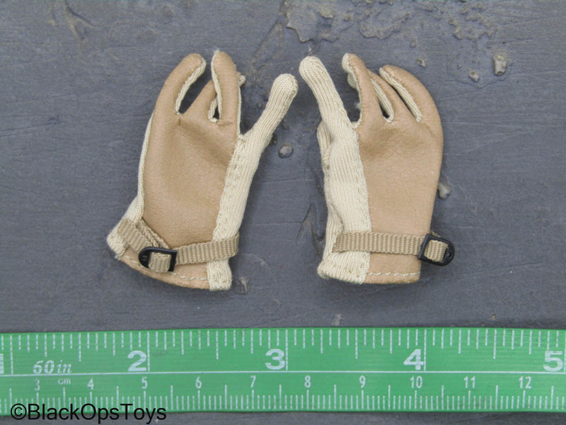 Load image into Gallery viewer, Tan Rappelling Gloves
