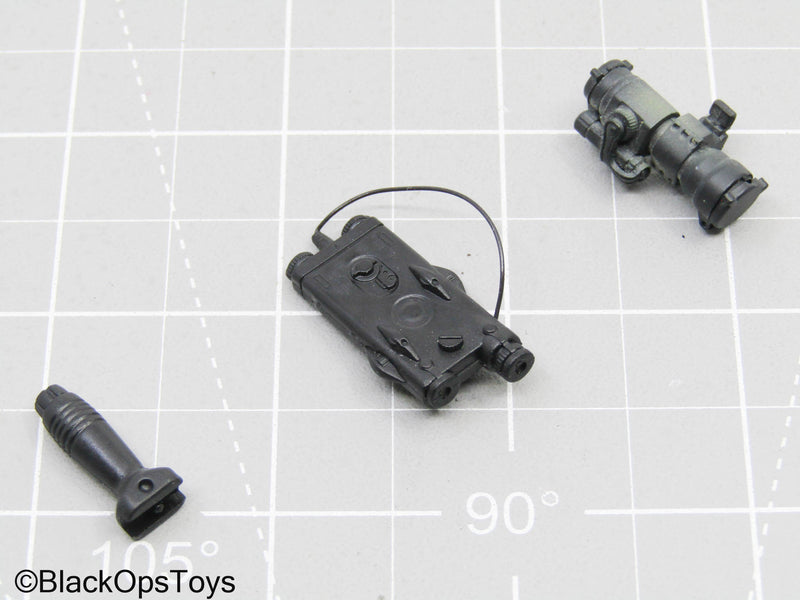 Load image into Gallery viewer, Black PEQ w/Fore Grip &amp; Scope
