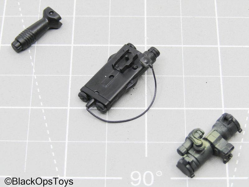 Load image into Gallery viewer, Black PEQ w/Fore Grip &amp; Scope
