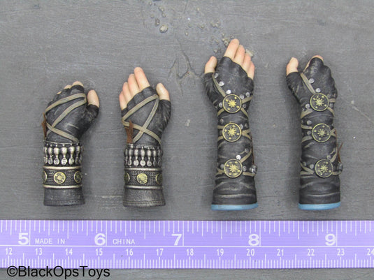 The Witcher - Ciri - Female Gloved Hand Set