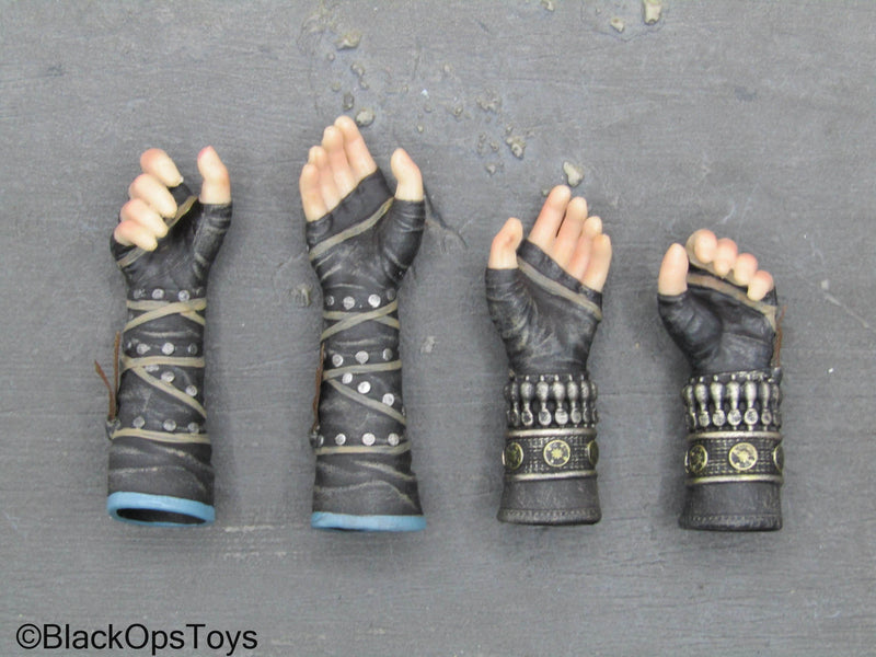 Load image into Gallery viewer, The Witcher - Ciri - Female Gloved Hand Set
