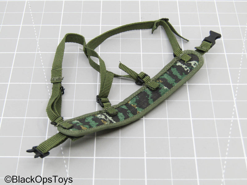 Load image into Gallery viewer, Green Belt Pad w/Sling
