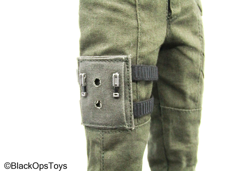 Load image into Gallery viewer, Avengers - Bucky OD Green Pants (Hot Toys)
