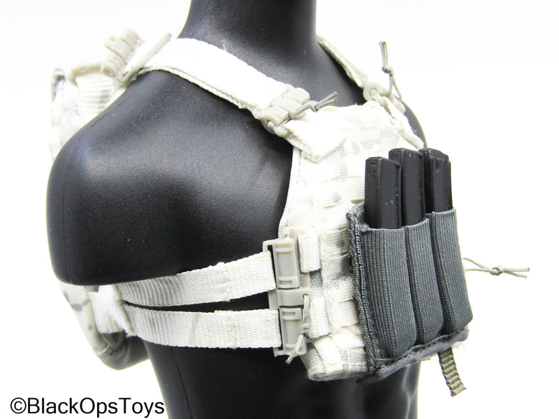 Load image into Gallery viewer, Female ACU MOLLE Plate Carrier Vest w/Pack &amp; MP5 Mag Sticks
