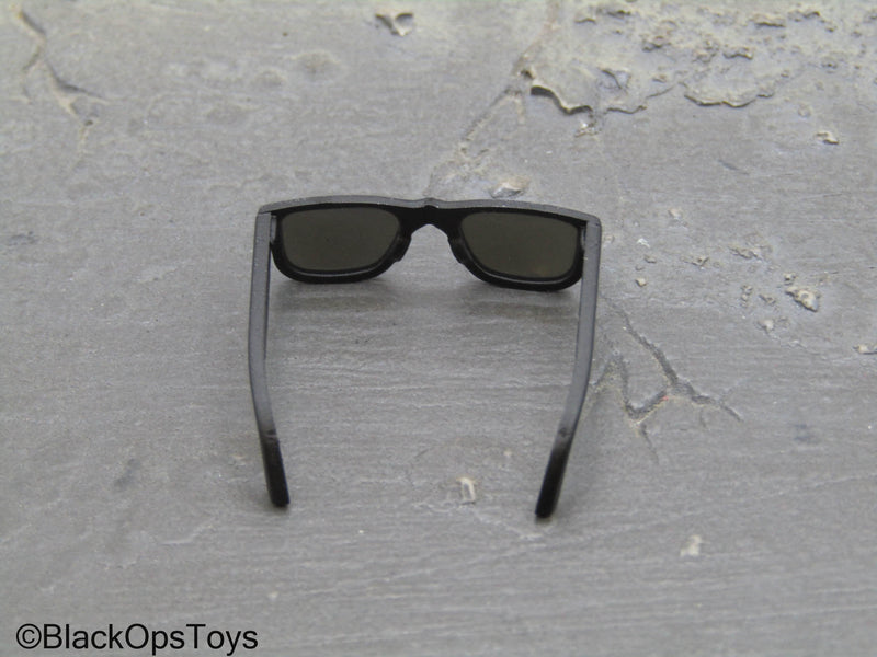 Load image into Gallery viewer, 13th Marine Expeditionary Unit - Black Glasses
