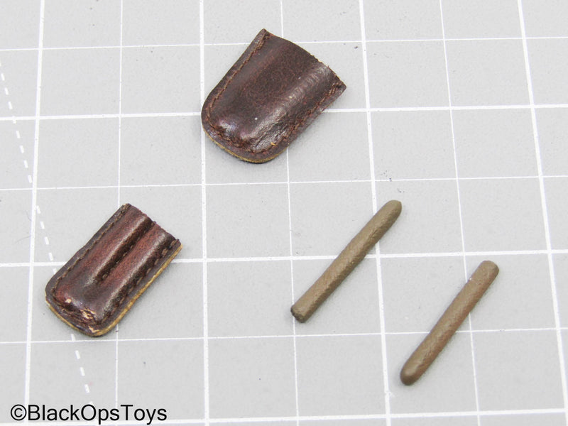Load image into Gallery viewer, Cigars w/Leather-Like Case (DID)
