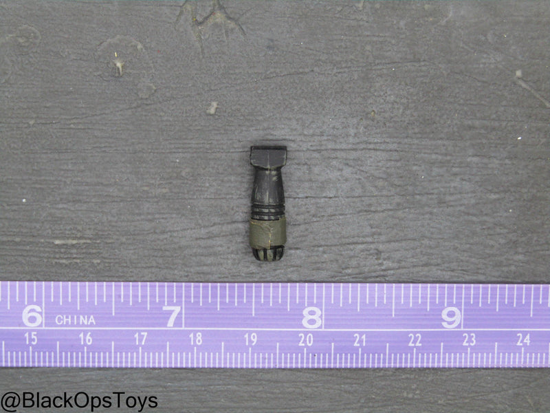 Load image into Gallery viewer, Rifle Grip Type 2
