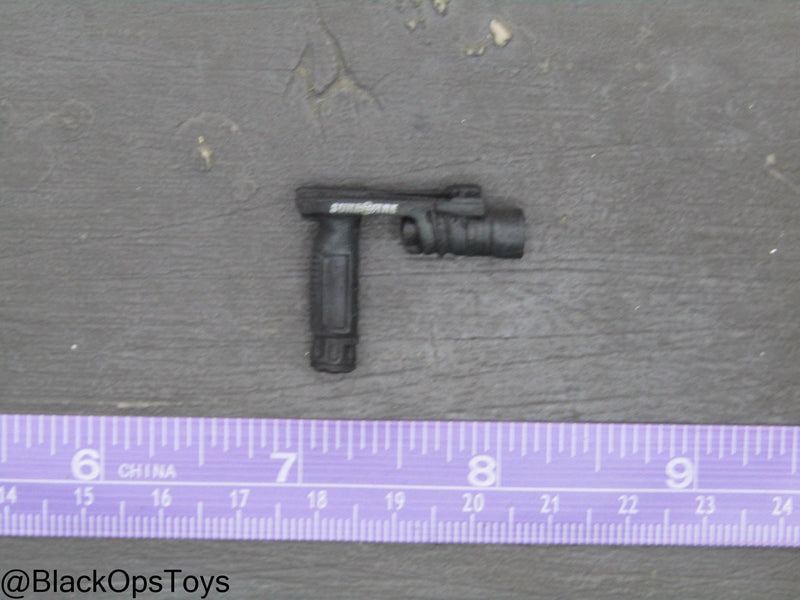 Load image into Gallery viewer, Torch Style Foregrip w/Light Type 2
