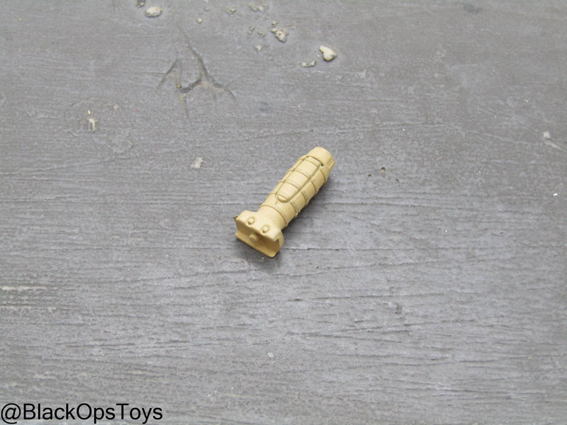 Load image into Gallery viewer, Rifle Grip Type 13
