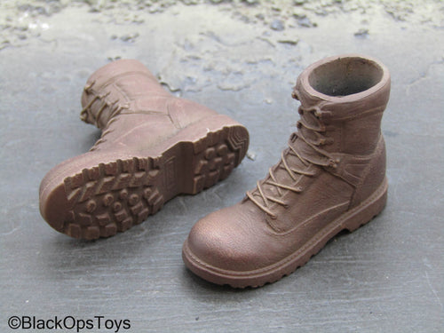 The Last Father - Brown Shoes (Peg Type)