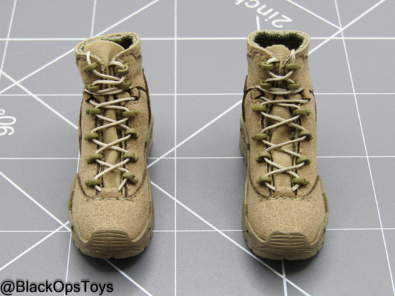 Load image into Gallery viewer, SSO - Russian Federation - Tan Combat Boots (Peg Type)
