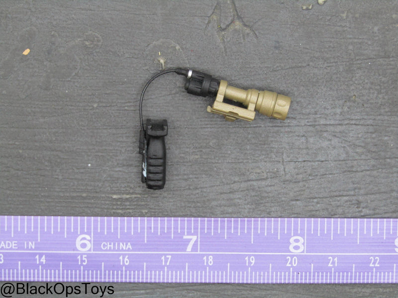 Load image into Gallery viewer, Black Foregrip w/Tactical Light
