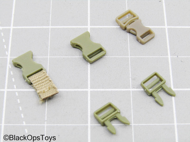 Load image into Gallery viewer, Tan Belt Clips
