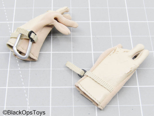 Tan Rappelling Gloves w/Carabine (Soldier Story) (READ DESC)