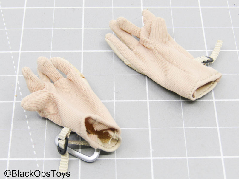 Load image into Gallery viewer, Tan Rappelling Gloves w/Carabine (Soldier Story) (READ DESC)

