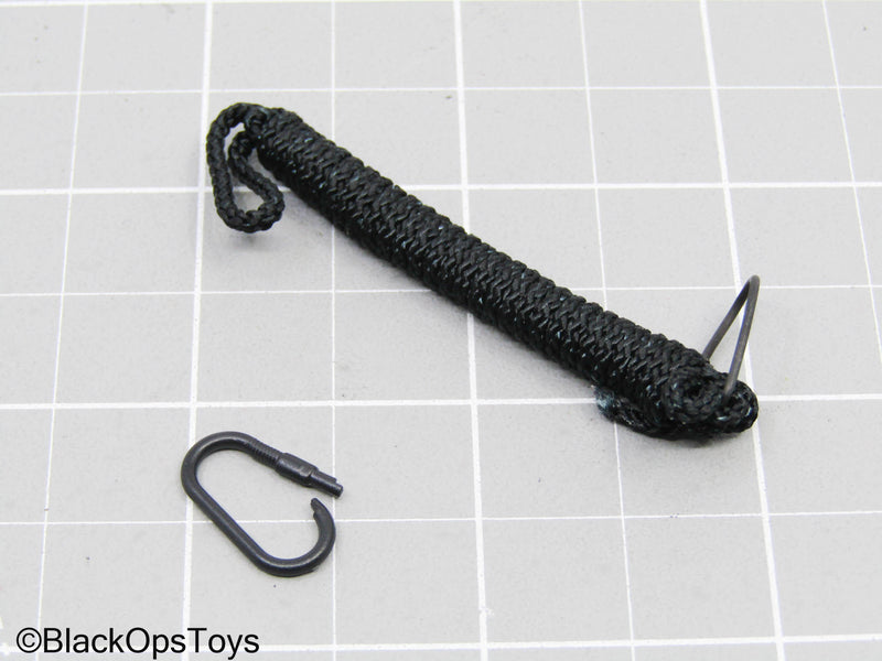 Load image into Gallery viewer, Black Rope w/Carabine
