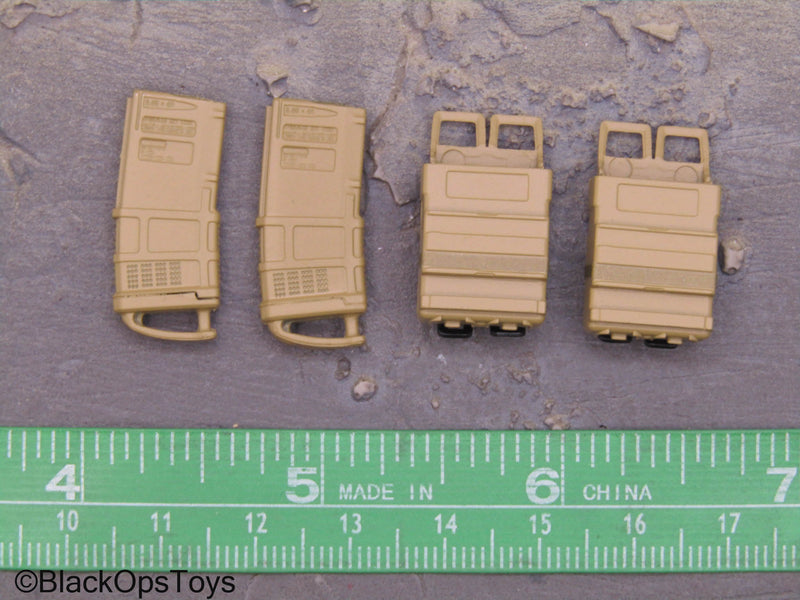 Load image into Gallery viewer, Special Forces - 20 Round Tan Magazines w/Holsters
