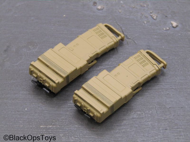 Load image into Gallery viewer, Special Forces - 20 Round Tan Magazines w/Holsters

