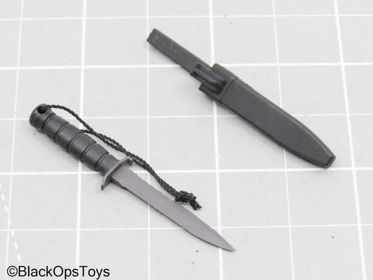 Black Knife w/Sheath