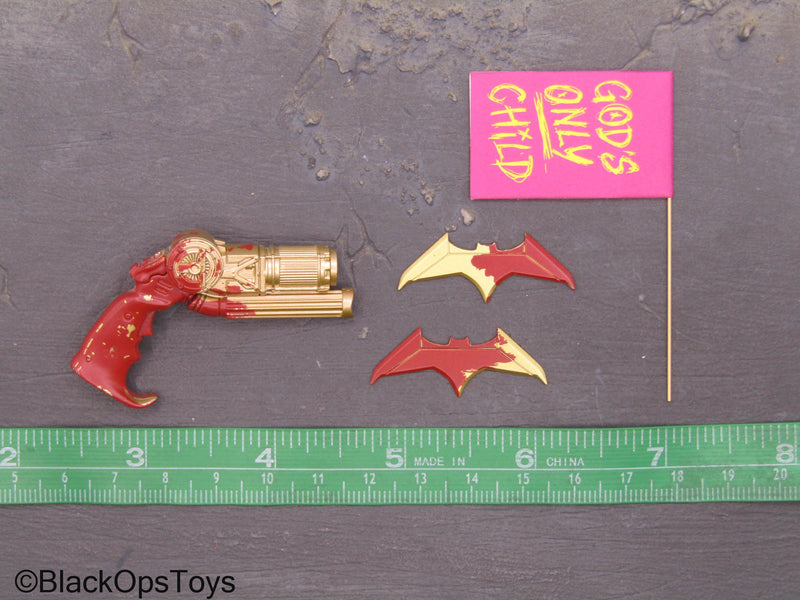 Load image into Gallery viewer, SS - Batman Joker - Gun w/Flag &amp; Batarangs
