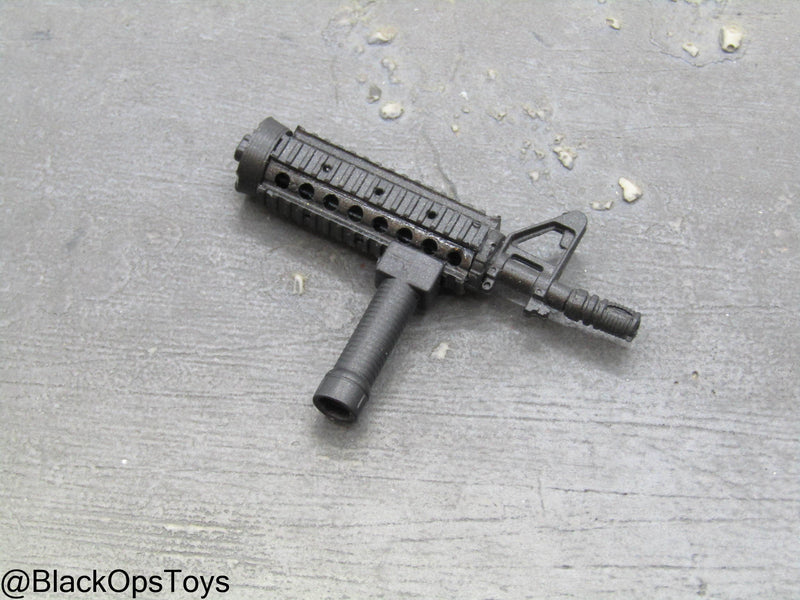 Load image into Gallery viewer, Black Assault Rifle Barrel w/Foregrip
