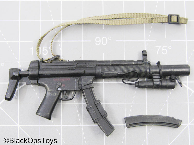 Load image into Gallery viewer, Black MP5SD w/Weapon Attachments &amp; Mag Set (Hot Toys)
